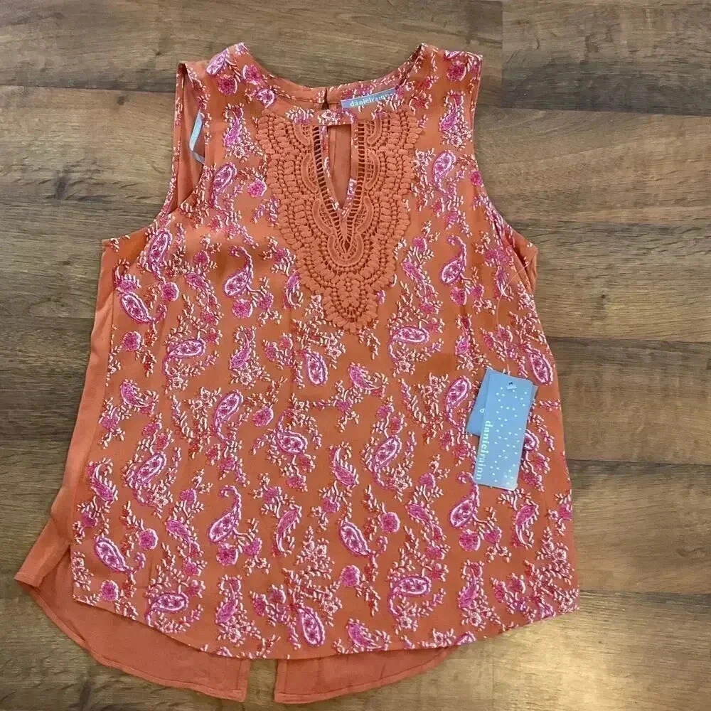 Daniel Rainn Paisley Sleeveless Women’s Tank Top Size PM NWT Crotchet